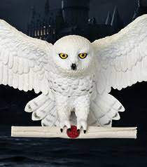 10 hedwig owl balloons, white, magic balloon, hedwig potter inspired balloons to deliver invites! Harry Potter Sculptures The Noble Collection