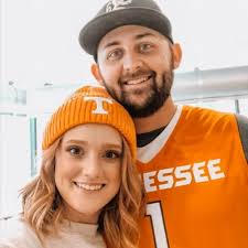 Caitlyn Bunch (@caitlyn_bunch)