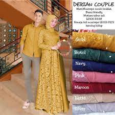Baju gamis kombinasi brokat merupakan salah satu baju gamis yang sedang tren di kalangan para hijabers. 21 Ide Gamis Couple Sarimbit Batik Kemeja Anak