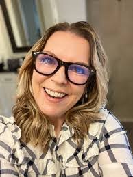 Tamara Broussard's Instagram, Twitter & Facebook