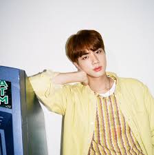 Meski begitu, ia juga merupakan personel dengan pesona yang kuat dan merupakan face of the group dan vokalis yang handal. Bts Jin Kim Seokjin Home Facebook