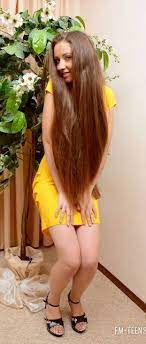 Long Haired Women Hall of Fame | Long hair styles, Long hair women, Sexy  long hair
