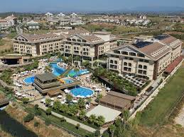 The crystal palace dinosaurs, a group of sculptures of dinosaurs and extinct mammals complete with a 'geological' landscape, are in and around the 'tidal lake' at the southeast side of the park. Crystal Palace Luxury Resort Antalya Side Otelleri Setur