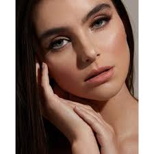 Looking for a professional retoucher to help you with your next project.  Feel free to send me a message! Retouching work for Photographer Dave  Hynes. Credit: Photographer : Dave Hynes Hair: Amber