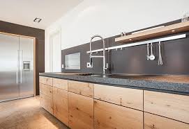 Villa Am Stadtrand Arbeitsplatte Stadtrand Villa Wohnung Kuche Kuche Naturstein Luxus Kuche Design