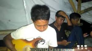 Perkumpulan rumah bujang mp3 download at 320kbps high quality. Gitarfuzziblog Kunci Gitar Persahabatan Rumah Bujang