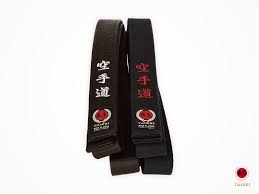 Here's a chance with the karate belt racks which you can buy from online providers. Saikosports Karate Leben Schwarzgurt Aus Seide Made In Japan