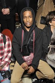 8 drops you don't want to miss this week featuring supreme, palace, nike nocta, kanghyuk and more. Rupa Izolat Ti Si Vans Era Asap Rocky Thehoneyscript Com