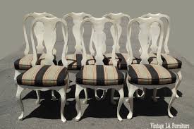 Set Six Vintage Queen Anne Style White Dining Chairs W Striped Fabric 1 Seven In 2020 White Dining Chairs Modern Leather Lounge Chair Vintage Chippendale