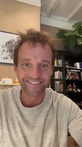 Robert Charlier's Instagram, Twitter & Facebook