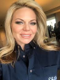 Laura Burnham's Instagram, Twitter & Facebook