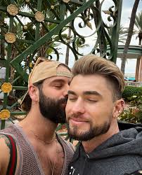 Noah Wright's Instagram, Twitter & Facebook