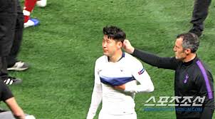아약스 vs 토트넘 경기 축구 커뮤니티 반응 | 챔피언스리그 4강 2차전 매일 아약스vs토트넘 챔스 좌석이 700만원이라고? Uclí˜„ìž¥ ê³ êµ°ë¶„íˆ¬ ì†í¥ë¯¼ ê²°êµ­ ëˆˆë¬¼ í˜ë¦¬ë‹¤ ì¡°ì„ ì¼ë³´