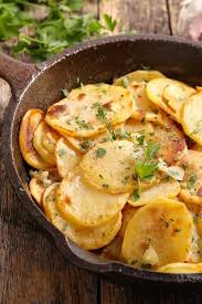 Crispy Garlic Roasted Potatoes Recipe Garlic Roasted Potatoes Veggie Dishes Casserole Dishes