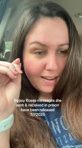 Omg here she is gypsy rose Lee 🤣🤣🤣🤣🤣