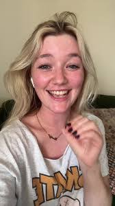 Olivia Keane's Instagram, Twitter & Facebook