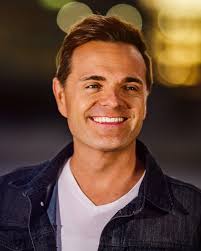 Steven Sharp's Instagram, Twitter & Facebook