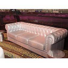 Bitte wenden sie sich vor kaufabschluss direkt an uns, um alle offenen. Silver Chesterfield Sofa Rentquestnyc