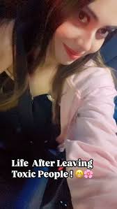 Life after leaving toxic people sounds likeeee… 😁🌸💕