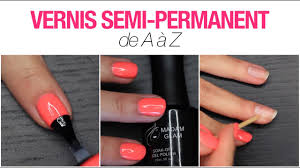 Si vous voulez vraiment sauver un vernis qui s'est épaissi avec le temps, essayez de verser quelques gouttes de dissolvant dans le flacon, revissez le bouchon. Tuto Vernis Semi Permanent Comment L Appliquer Comment L Enlever Youtube