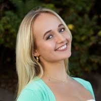 Sophia Dillon's Instagram, Twitter & Facebook