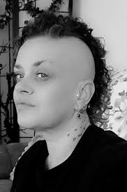 Crazy hair, don't care!! Love life, be yourself🖤🩶🤍💀👻🌟✨️