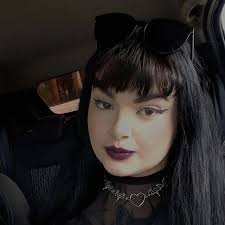 Preta Gil revelou que teve uma paixão platônica por Ana Carolina, que nunca  foi correspondida e ficou apenas na amizade. A própria Ana compôs a música  “Sinais de Fogo” inspirada nesse amor