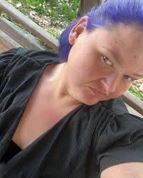 1000 pound sisters new season is on! Tammy is down 500 pounds and now  dating a woman, and Amy in jail?! This show is something else! 😂