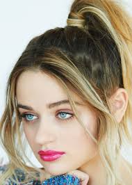 Joey king is an american actress who portrays a young talia al ghul in the dark knight rises. Joey King For Variety S Annual Young Hollywood Impact Report August 2019 Hawtcelebs