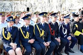 Pagina specializării „securitate și apărare din cadrul facultății de securitate și apărare facebook'ta facultatea de securitate și apărare'nin daha fazla içeriğini gör. Premiera Militara Universitatea Nationala De Aparare Carol I Prima Festivitate De Absolvire A Studiilor De Master De Catre Viitorii Comandanti De Unitati Si Sefi De Stat Major Folositi Va Pregatirea Pentru A Aduce