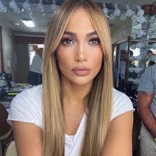 I nodi devono essere già ben . Capelli Lisci Come Farli Con E Senza Piastra Amica