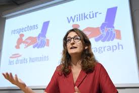 In der verfassung steht zum. Demokratie Da Staunen Die Etablierten Parteien Die Bewegung Freunde Der Verfassung Wird Zur Referendumskraft