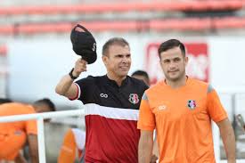 Camisa Da Comissão Tecnica Do Sport Mesmo Com Pipico Santa Cruz Esta Atras De Um Camisa 9 Entenda O Motivo Santa Cruz Ge
