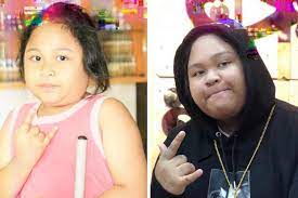Kecantikannya yang polos dan segar menarik perhatian para pemuda di sana, terutama bocah nakal sekolah, aryo. Biodata Cik B Anak Datuk Seri Vida Iluminasi
