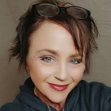 MARK ZUCKERBERG HAS NOW RECEIVED $691 MILLION IN DIVIDENDS FROM $META  Facebook just paid out its 4th ever quarterly dividend of $0.50 per share  ... here's how much Mark Zuckerberg has received