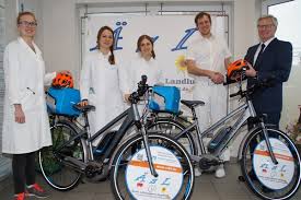 2 E Bikes Fur Den Forderverein Vr Bank Feuchtwangen Dinkelsbuhl Eg