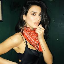 Born 22 august 1995) is an english singer and songwriter. Dua Lipa On Hotel Room Workouts Carefree Makeup And Madonna S Enduring Influence Vogue