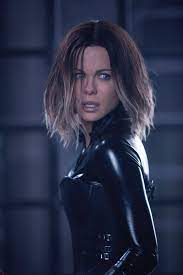 Awakening begins 12 years after selene is put to sleep. Underworld Selene Perucke Cosplayfu Com