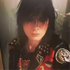 Bobby Webster (@bobbysaurus_rex)