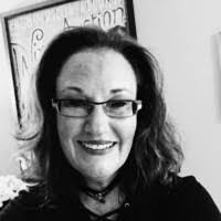 Elizabeth Dycus's Instagram, Twitter & Facebook