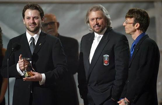 Bee Gees accept Legion award at 2003 Grammys