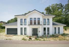 Zobacz nowoczesne domy drewniane, szkieletowe i prefabrykowane. Classic 237 Meine Deutschland Dan Wood House Architecture Classic Danwood Deutschland House House In The Woods Craftsman House House Exterior