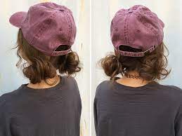 低めのお団子なのでキャップをかぶっても大丈夫 キャップ ヘアアレンジ キャップ 髪型 簡単 ヘアアレンジ