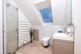 Heimwohl Badezimmer Kleines Schmales Badezimmer Schmales Badezimmer Badezimmer Innenausstattung