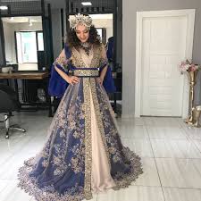 Dikis Evi Kaftan Bindalli In Instagram Gonderisi 27 Nis 2018 9 09oo Utc Gelin Elbisesi Elbiseler Balo Elbisesi