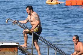 .karayel dizisiyle ekrana gelen celil nalçakan, 6 aydır aşk yaşadığı pilates eğitmeni sevgilisi ceren kahyaoğlu'yla ayrıldı. Celil Nalcakan In Bodrum Tatili Devam Ediyor Magazin Haberleri Fiskos Haberleri