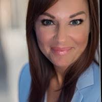 Jennifer Garnica's Instagram, Twitter & Facebook