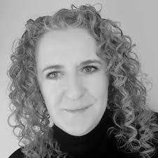 Rena Lyons (@Renagalway)