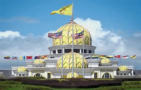 The area has been spruced up with various decorative props such as giant hanging birdnests, swings, paddy field sheds and kampung houses, and even a decoy. Flashback New King To Take Oath Of Office On Jan 31 The Star