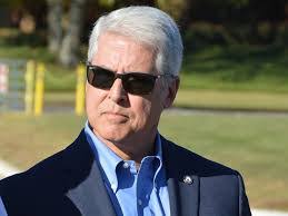 Andy Strait's Instagram, Twitter & Facebook